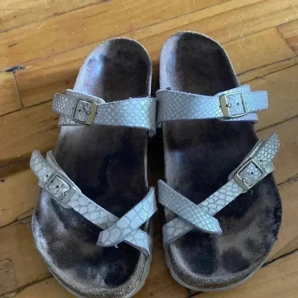 Birkenstock‎
